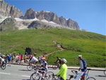 gal/2010/07 - Sella Ronda Bike Day 2010/05 - SellaRonda_Bike_Day/03 - Il mitico Passo Pordoi/_thb_10pordoi_02-01.jpg